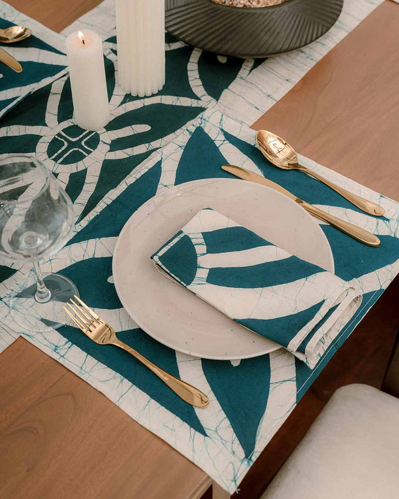 Neelam Dining Set (8 seater)