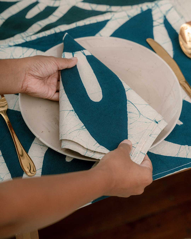 Neelam Dining Set (8 seater)